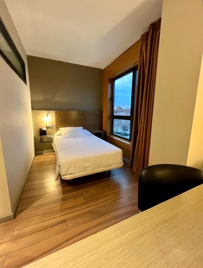 Hotel Duero لاغونا دي دويرو المظهر الخارجي الصورة