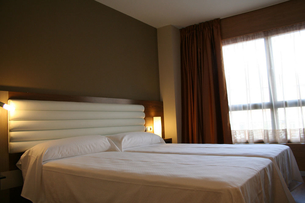 Hotel Duero لاغونا دي دويرو المظهر الخارجي الصورة