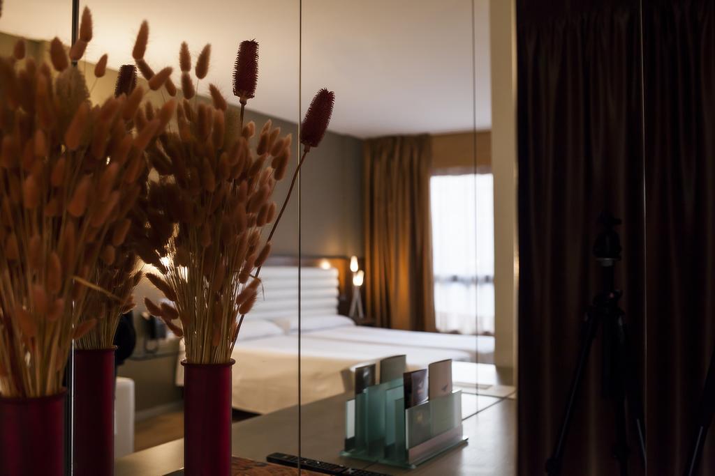 Hotel Duero لاغونا دي دويرو المظهر الخارجي الصورة