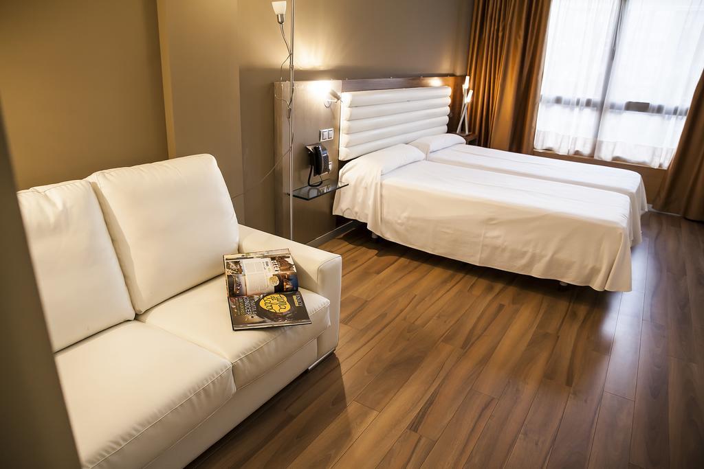 Hotel Duero لاغونا دي دويرو المظهر الخارجي الصورة