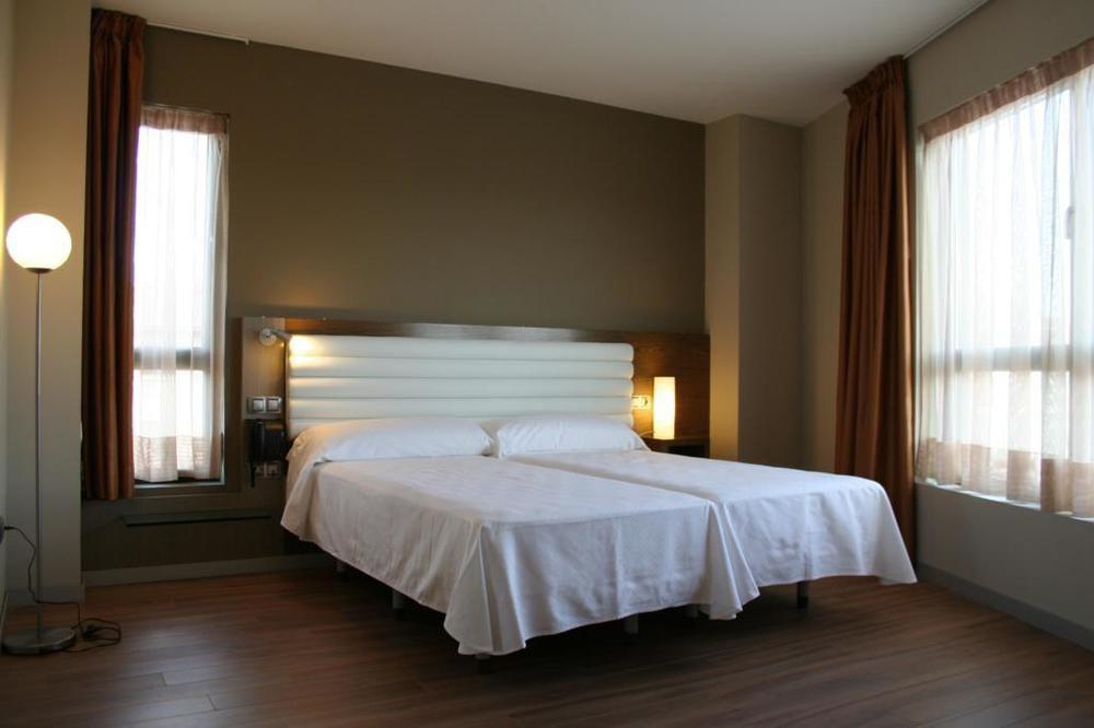 Hotel Duero لاغونا دي دويرو المظهر الخارجي الصورة
